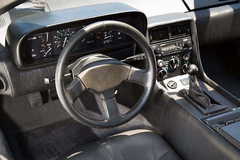 interior do delorean