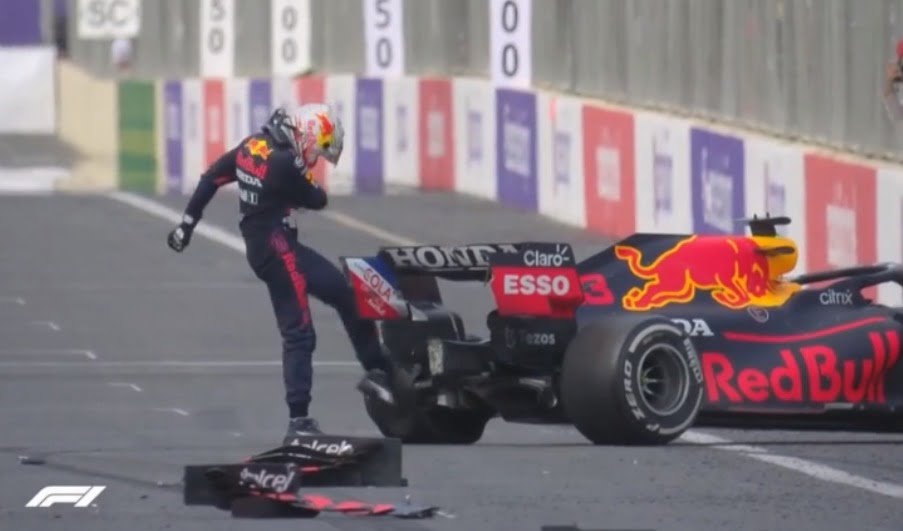 Verstappen chute